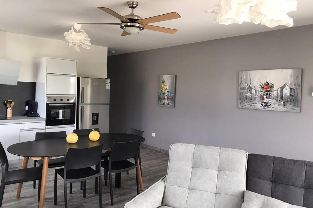 Ti-Punch T3 Climatise Manapany Les Bains Apartment Екстериор снимка